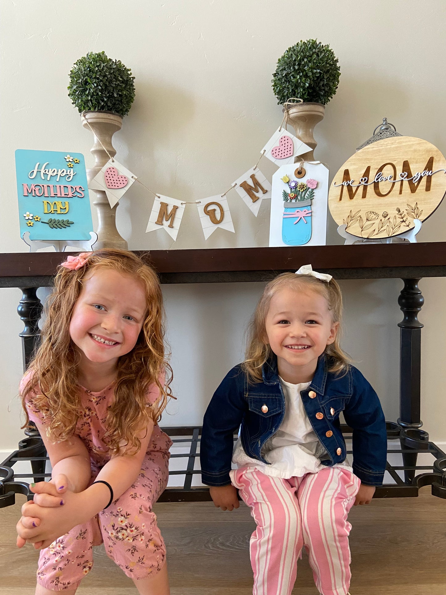Mother’s Day Signs and Banner Set